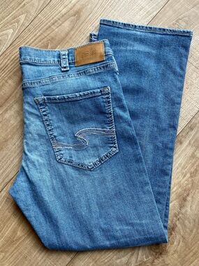 Silver Jeans Men's Medium Blue Straight Leg Jeans